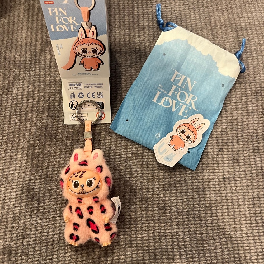 *CUSTOM* PIN FOR LOVE “LA CHEEBU” Letter U!